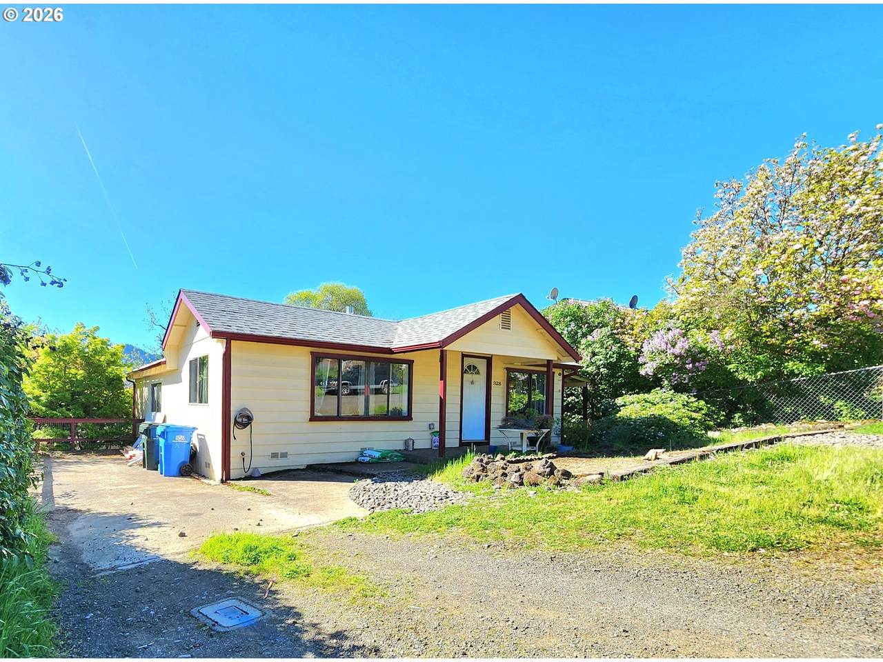 328 Fifth Ave - Photo 1