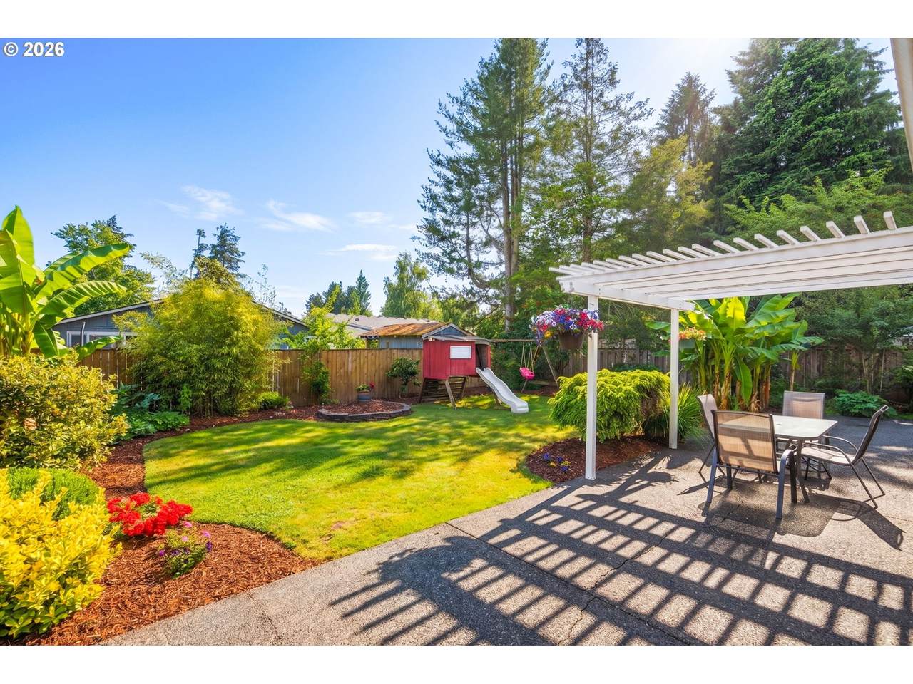 https://bt-photos.global.ssl.fastly.net/portland/1280_boomver_1_360554431-2.jpg