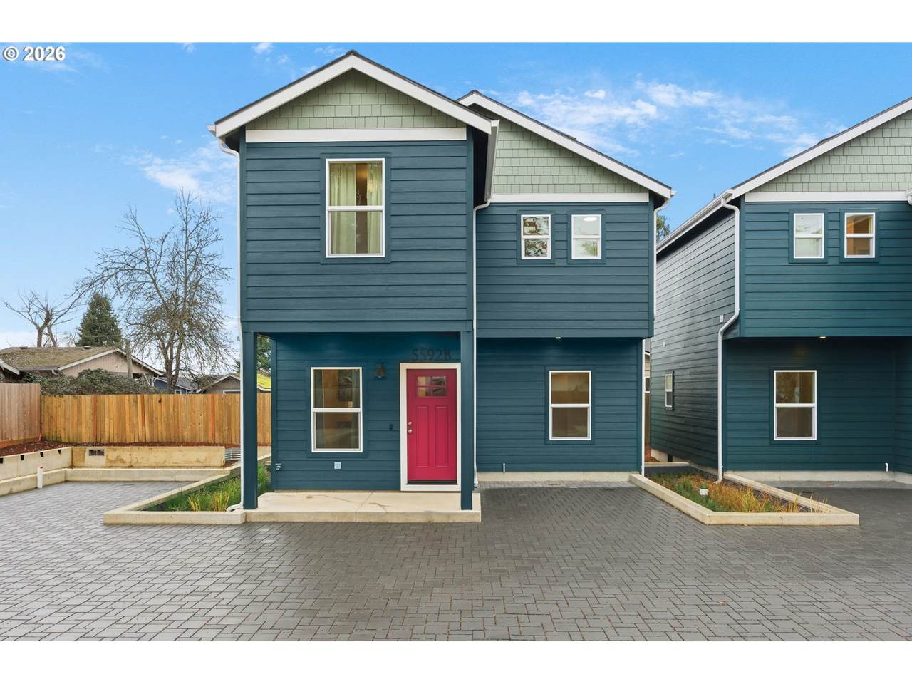 5592 Burnett Ave - Photo 1