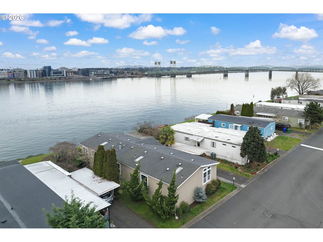 https://bt-photos.global.ssl.fastly.net/portland/1280_boomver_1_361670009-2.jpg