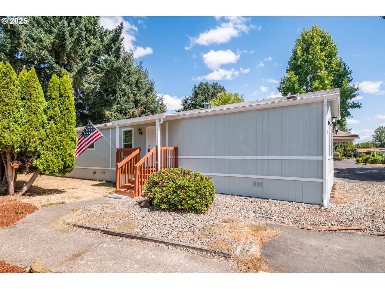 5050 Columbus St - Photo 1