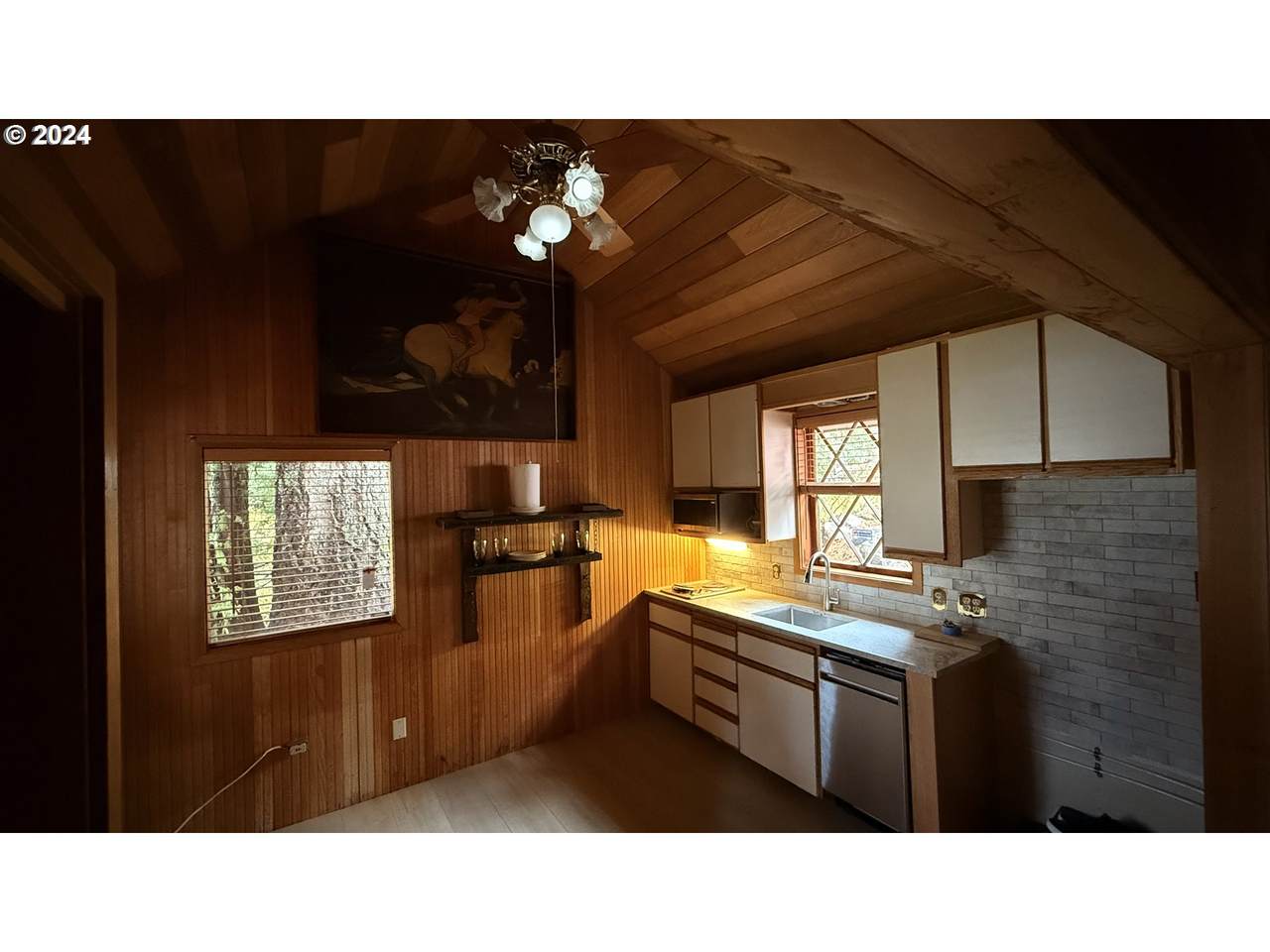 https://bt-photos.global.ssl.fastly.net/portland/1280_boomver_1_364865287-2.jpg