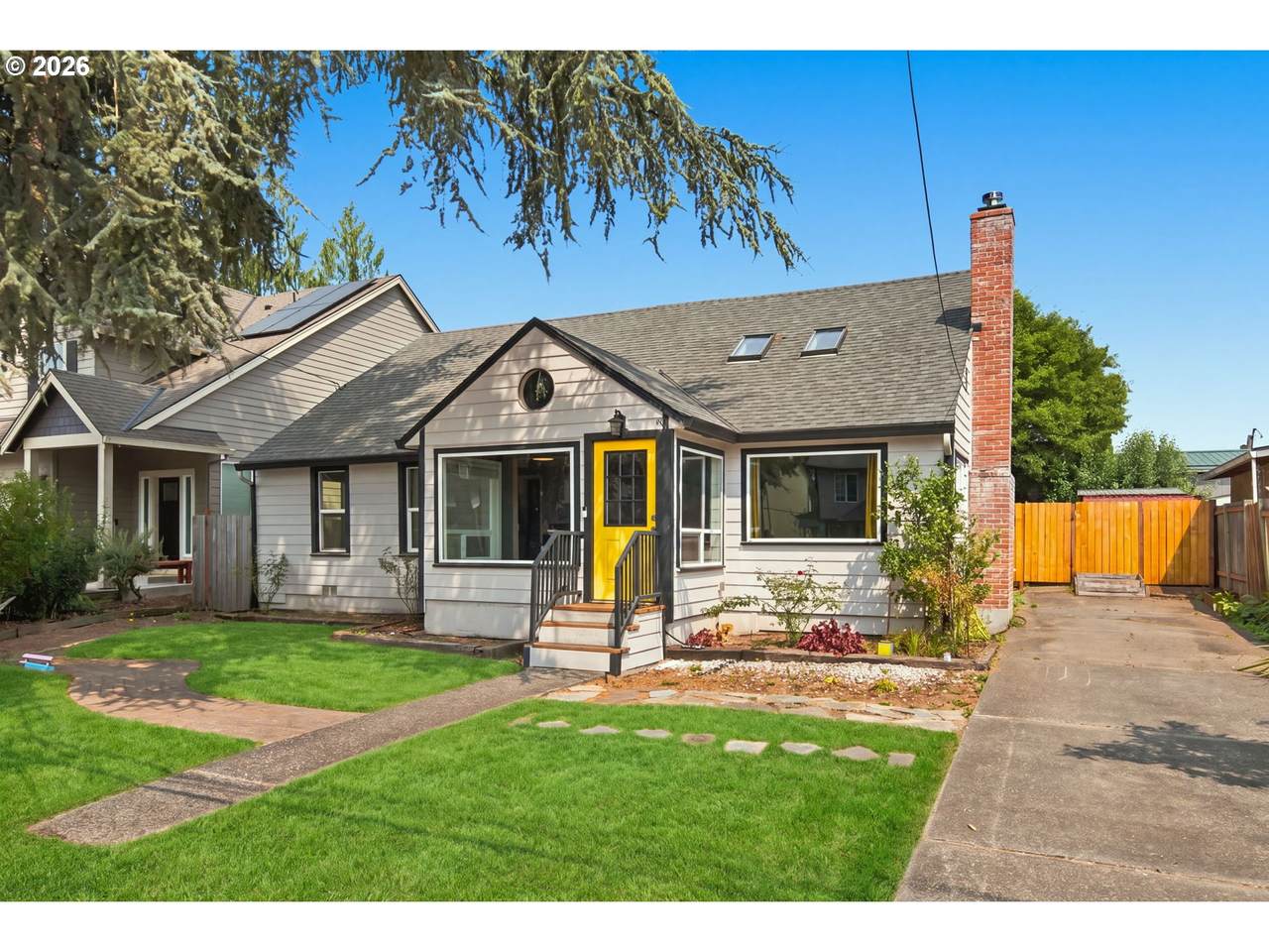 31145 Hillcrest St - Photo 1