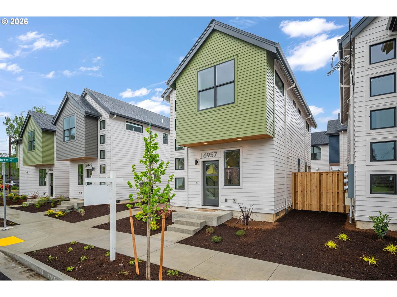 https://bt-photos.global.ssl.fastly.net/portland/1280_boomver_1_365860433-2.jpg