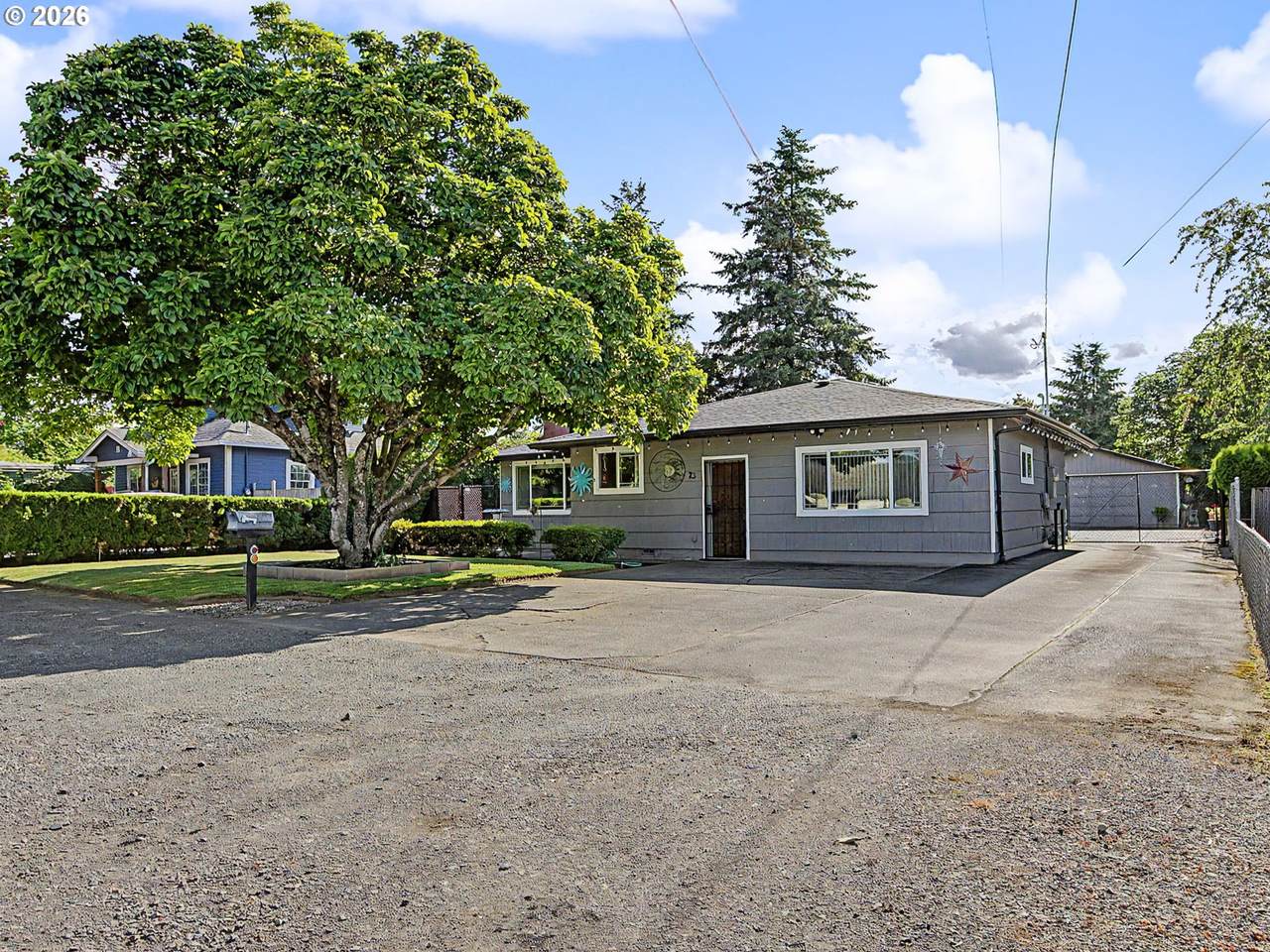 25 192nd Ave - Photo 1