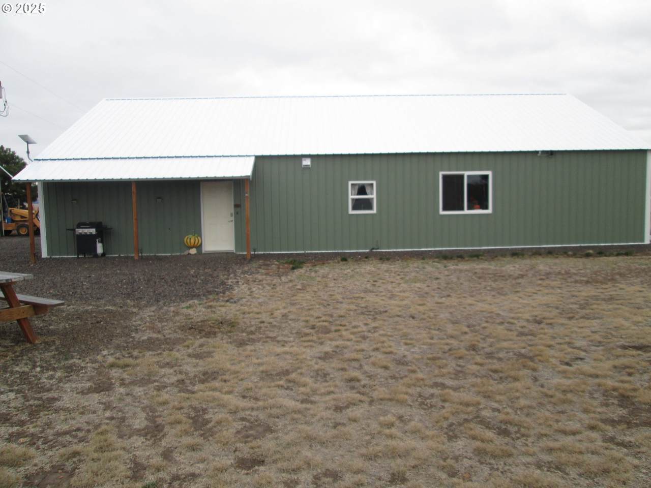 404 Pendleton Ave - Photo 1