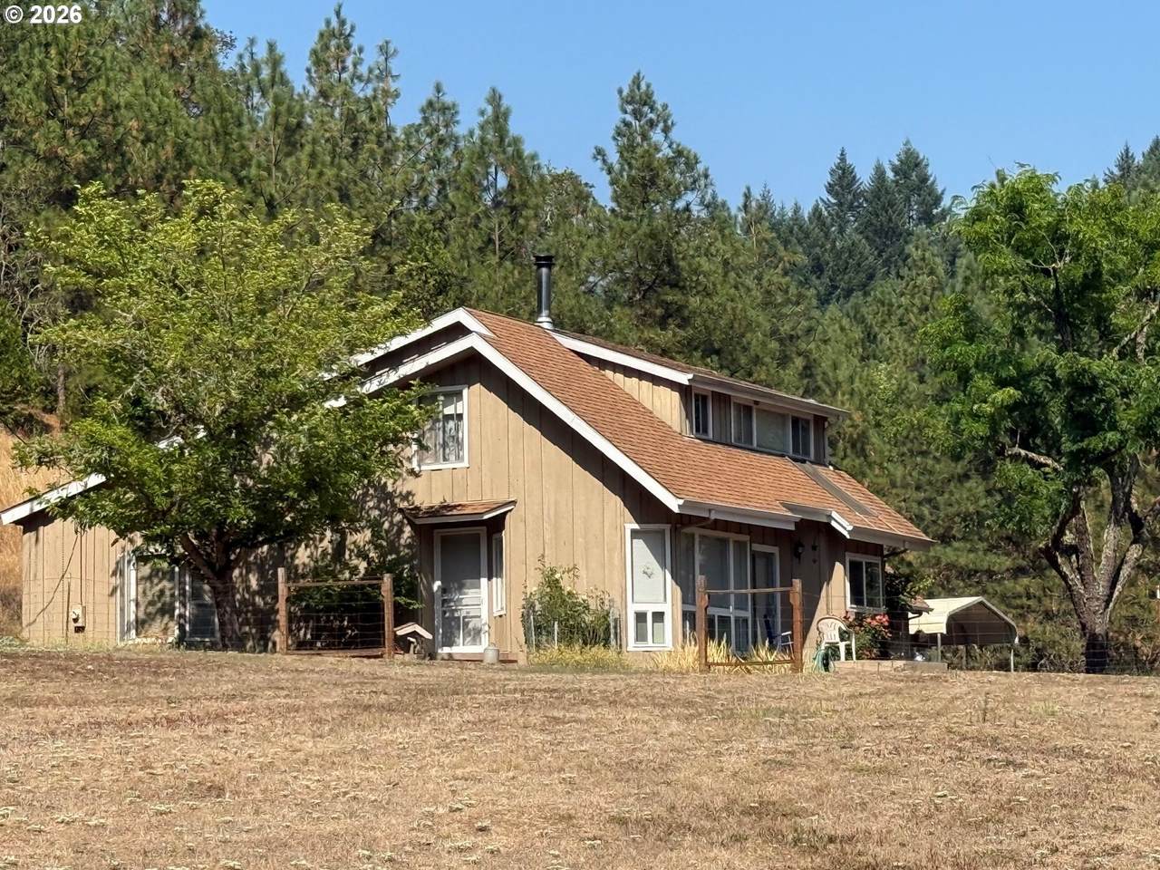 1090 Willis Creek Rd - Photo 1