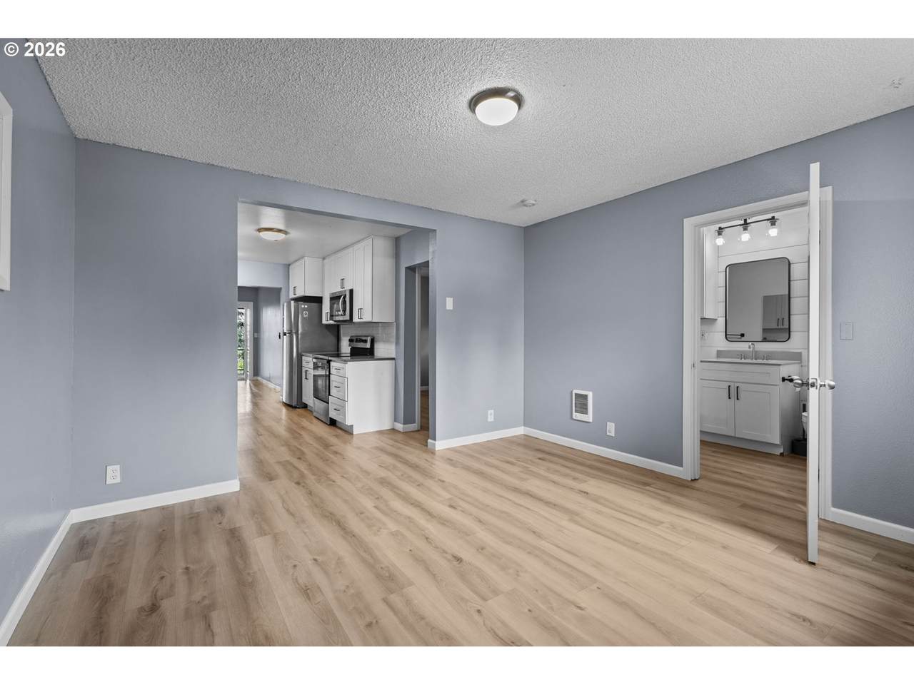 https://bt-photos.global.ssl.fastly.net/portland/1280_boomver_1_370477971-2.jpg