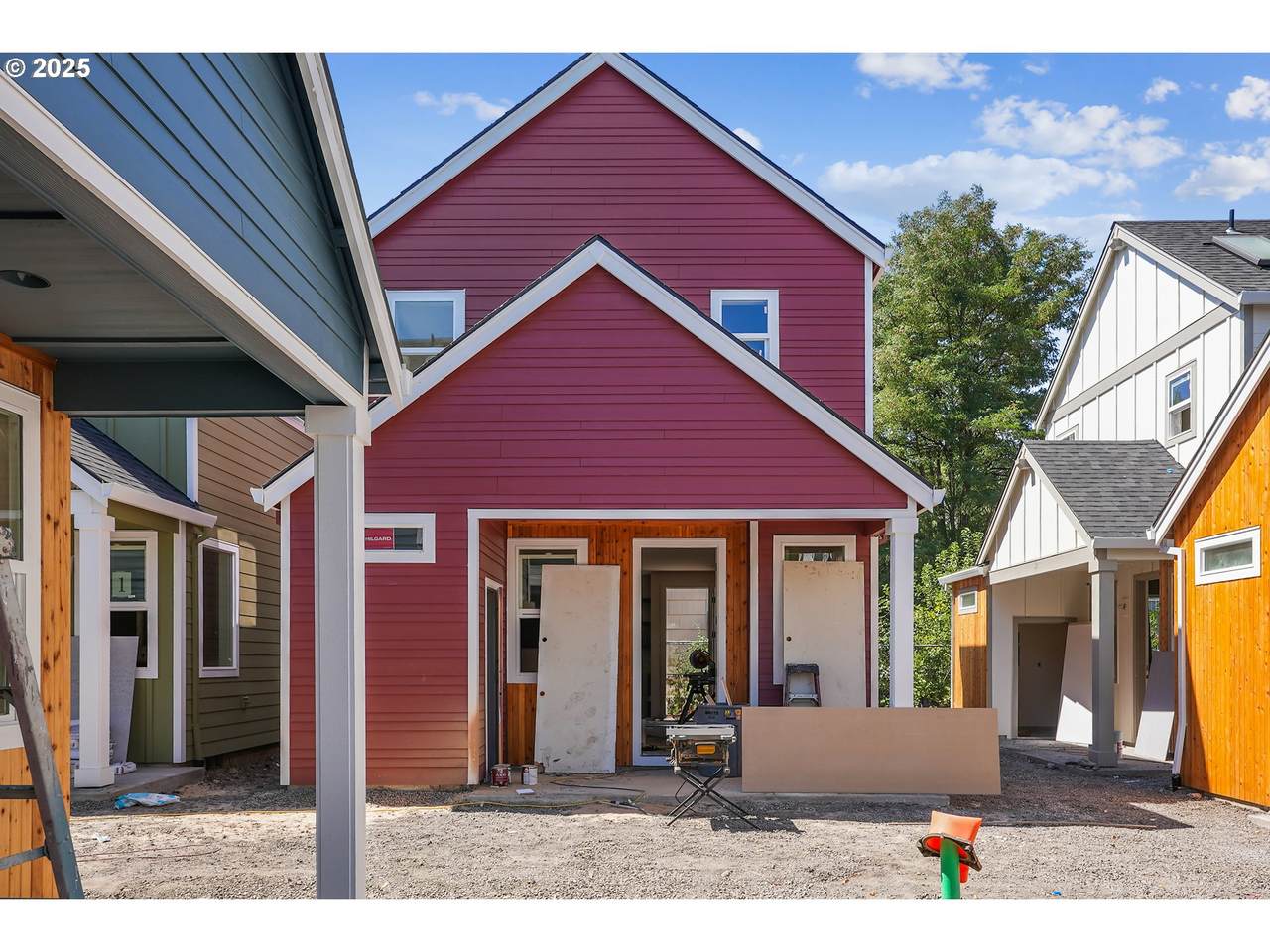 9596 91ST Ave - Photo 1