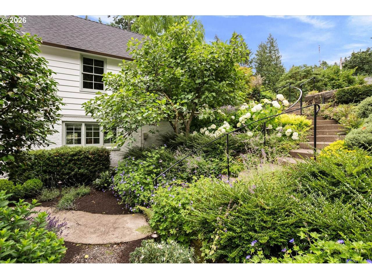 https://bt-photos.global.ssl.fastly.net/portland/1280_boomver_1_371095164-2.jpg