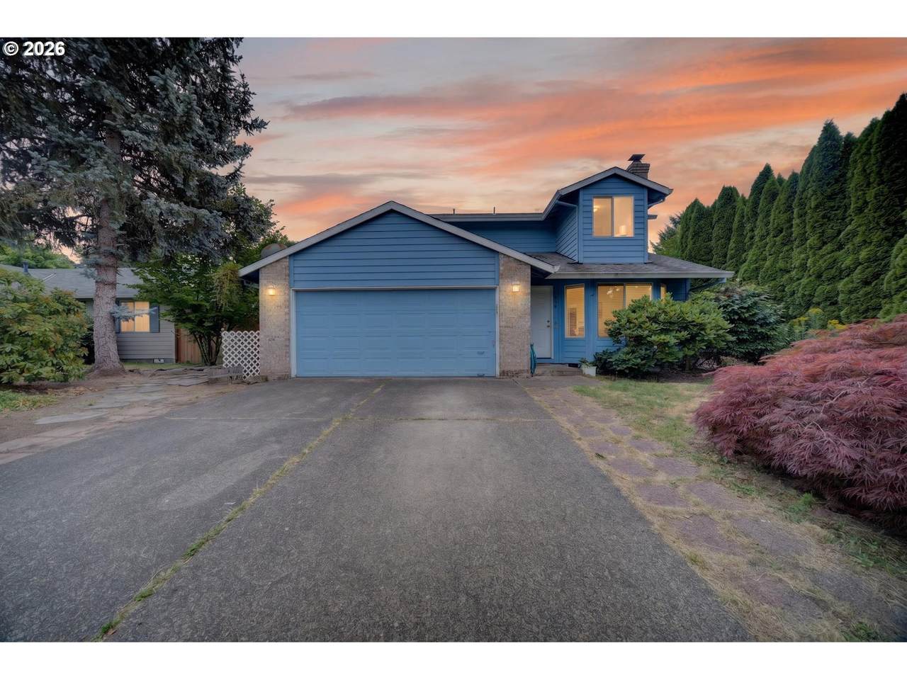 212 Sunset Dr - Photo 1