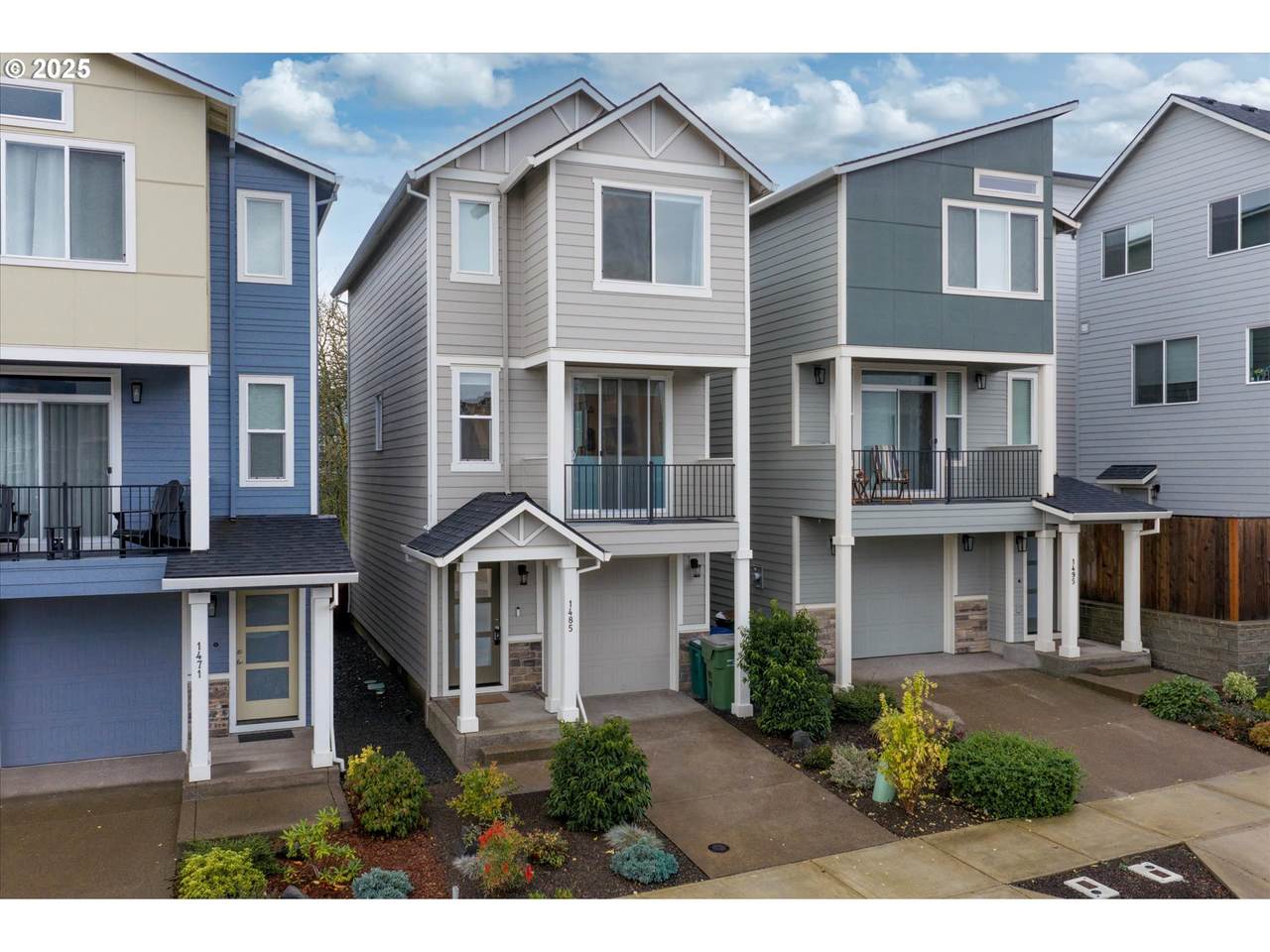 1485 Kilchis Ave - Photo 1