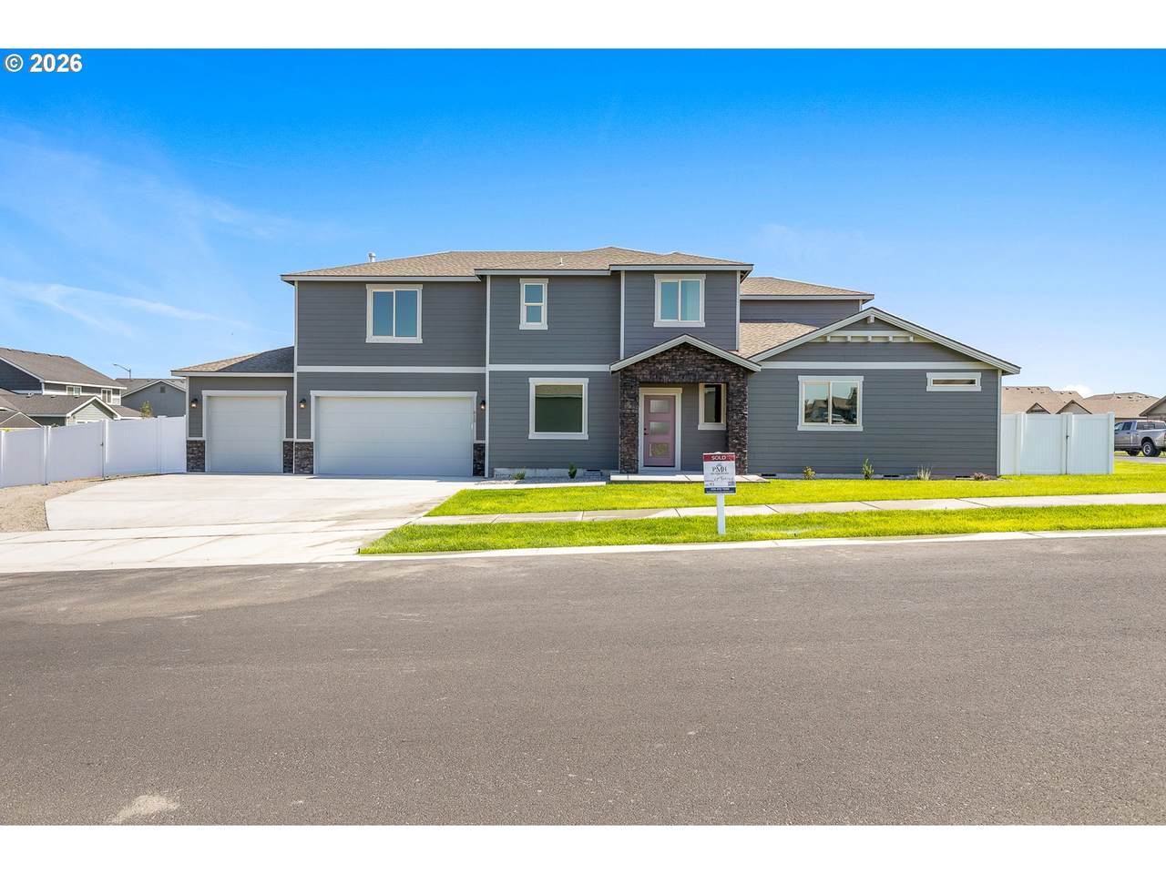615 Tatone St - Photo 1