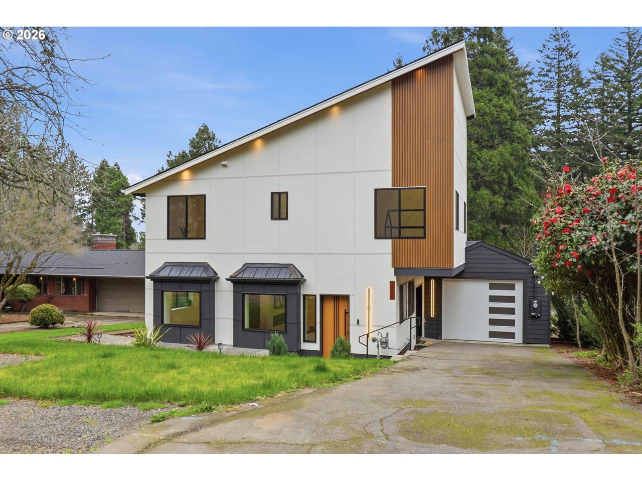 https://bt-photos.global.ssl.fastly.net/portland/1280_boomver_1_375462893-2.jpg