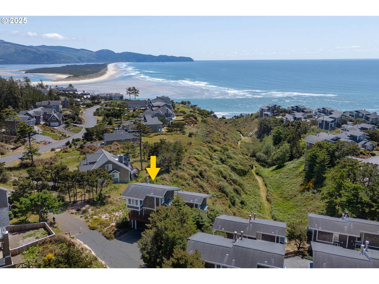 505 Capes Dr - Photo 1