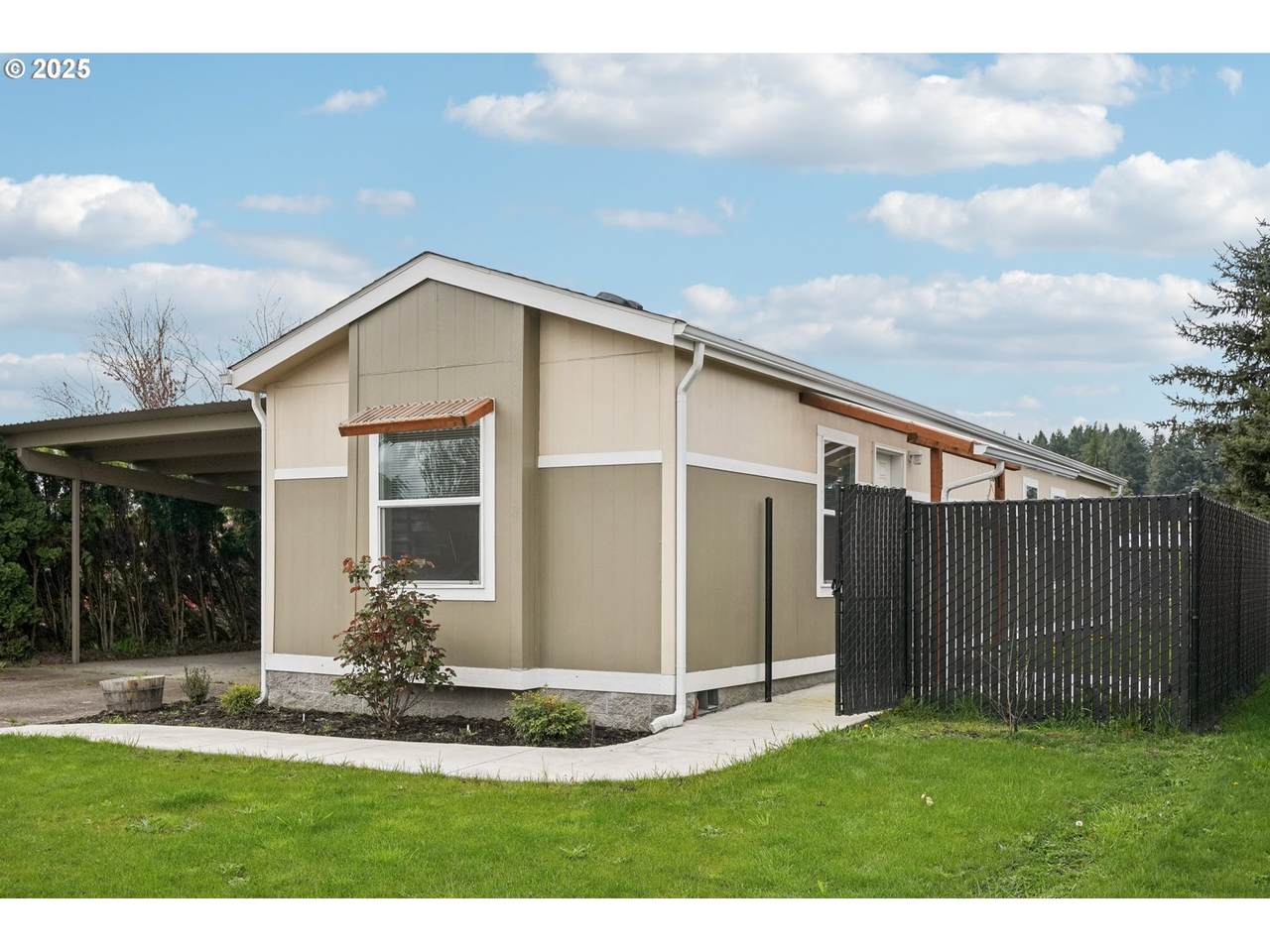 603 6TH Ct - Photo 1