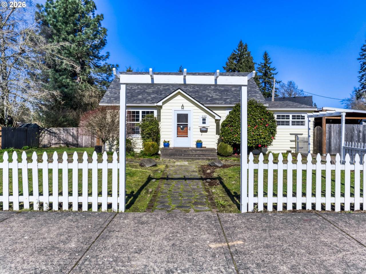 152 5TH Ave - Photo 1