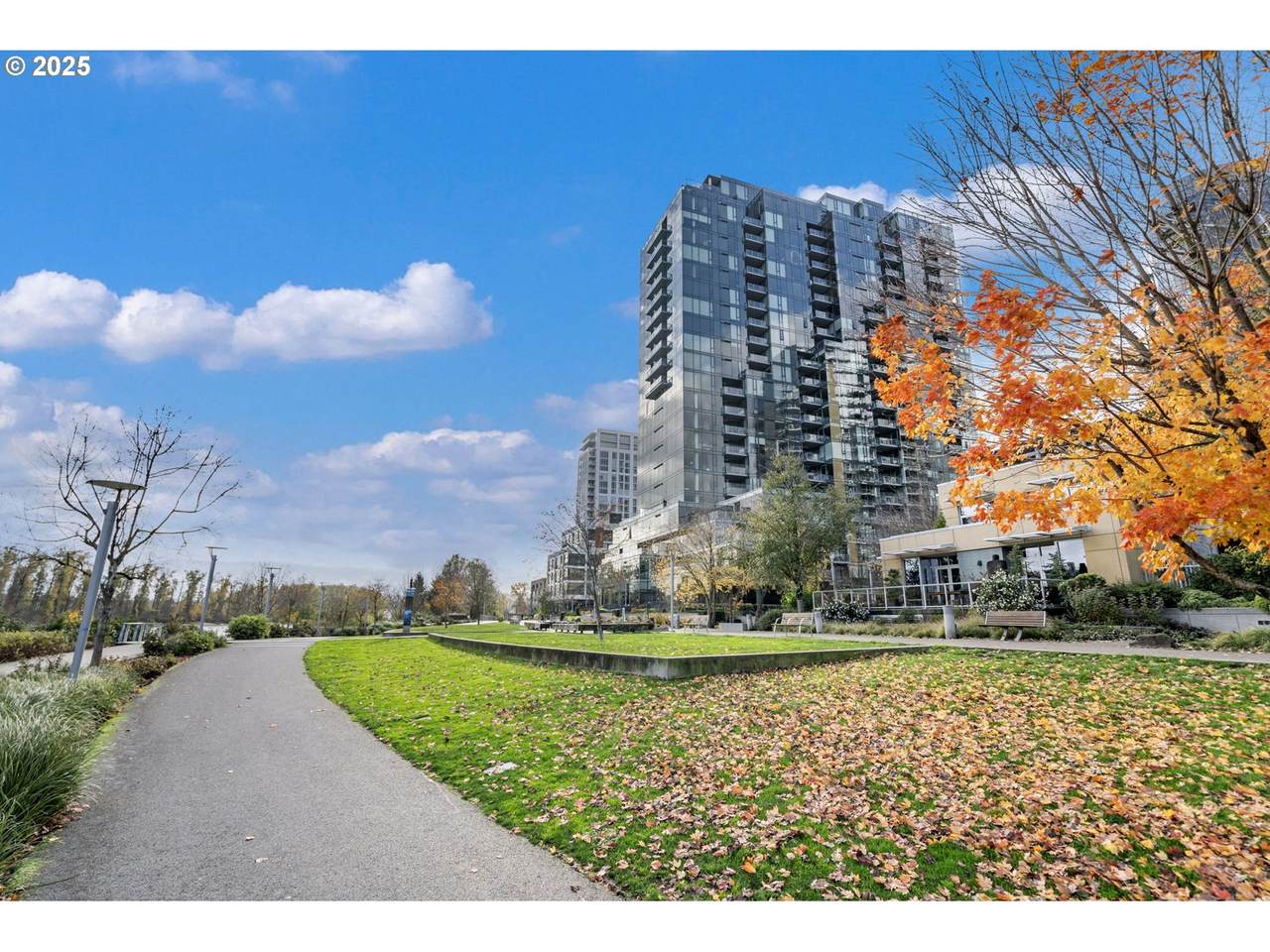 841 Gaines St - Photo 1