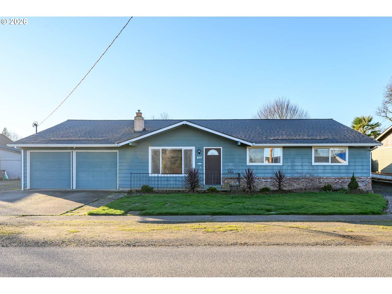 217 3RD St - Photo 1