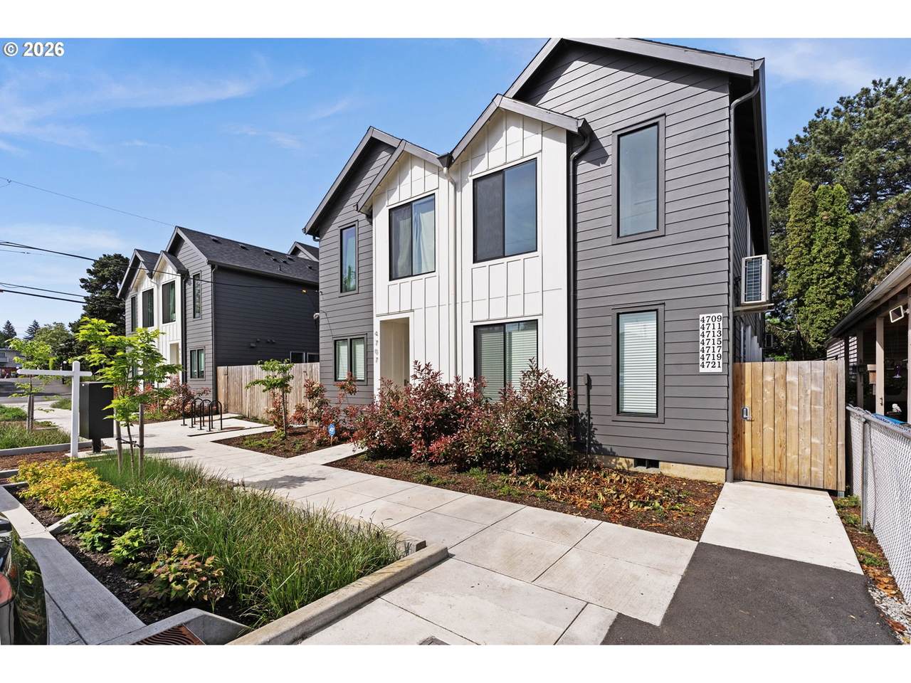 https://bt-photos.global.ssl.fastly.net/portland/1280_boomver_1_380632686-2.jpg