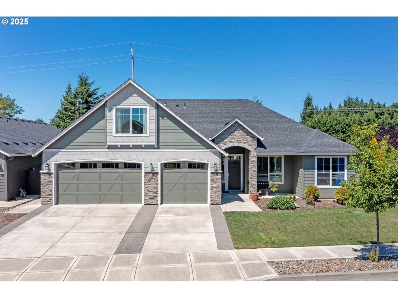 812 29TH Way - Photo 1