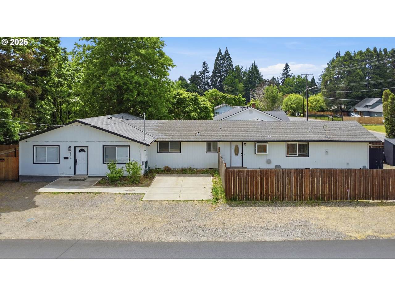 196 Manbrin Dr - Photo 1