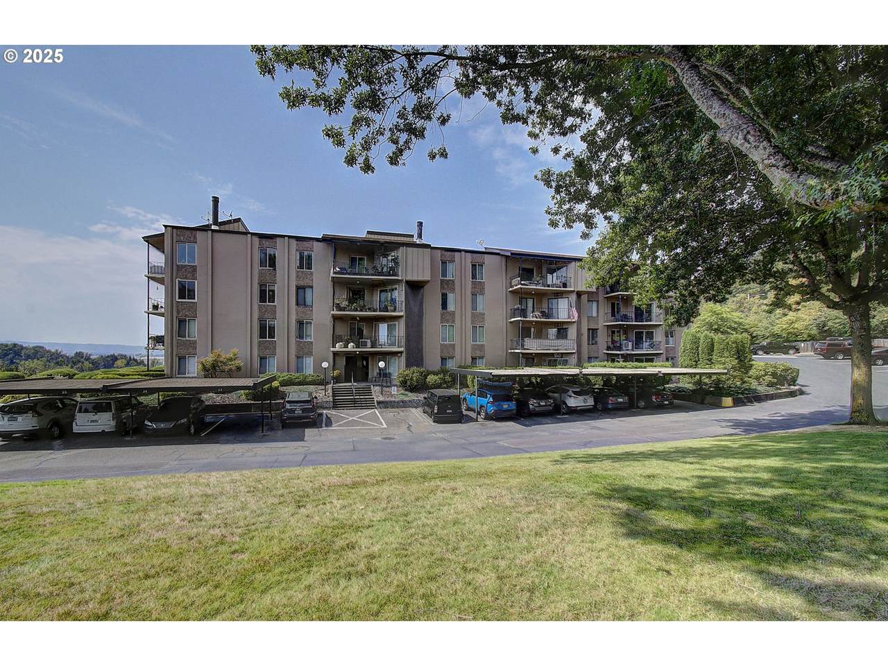 5585 Evergreen Blvd - Photo 1