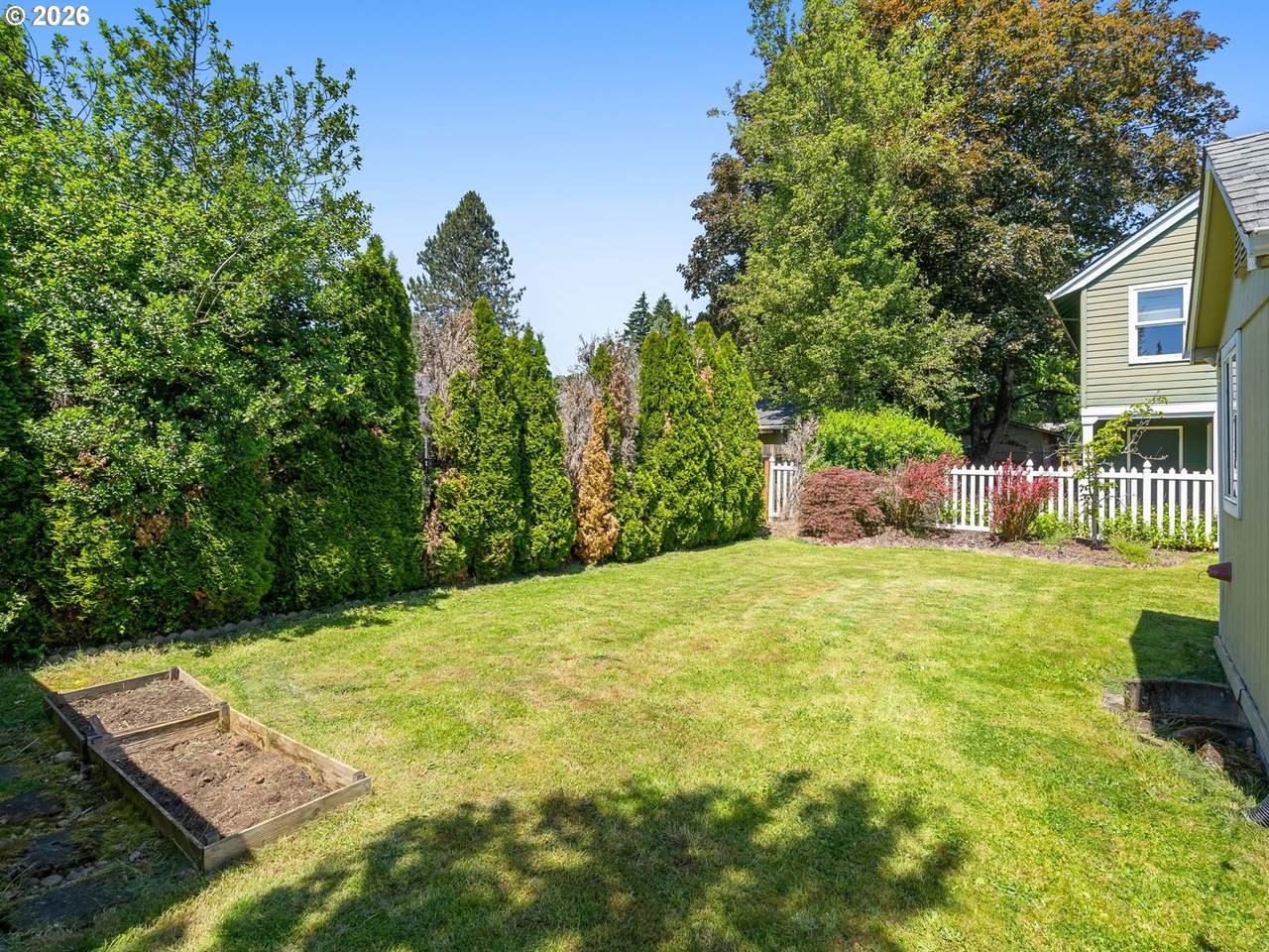 https://bt-photos.global.ssl.fastly.net/portland/1280_boomver_1_383127346-2.jpg