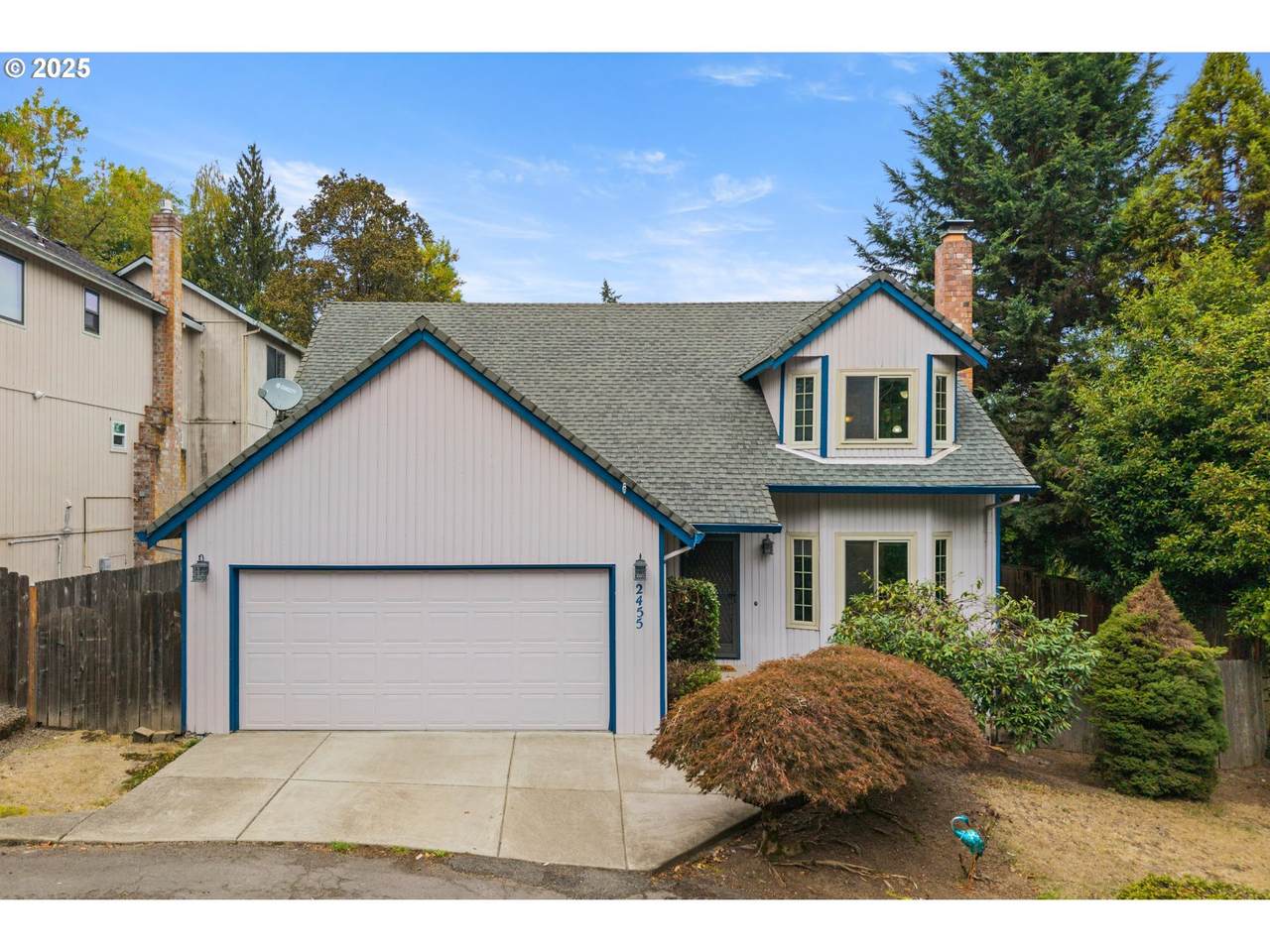 2455 College Hill Pl - Photo 1