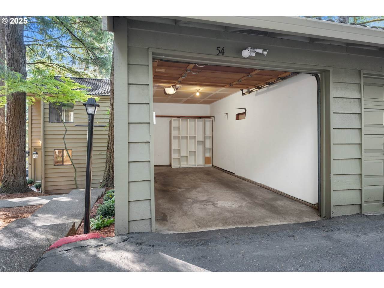 https://bt-photos.global.ssl.fastly.net/portland/1280_boomver_1_383860586-2.jpg