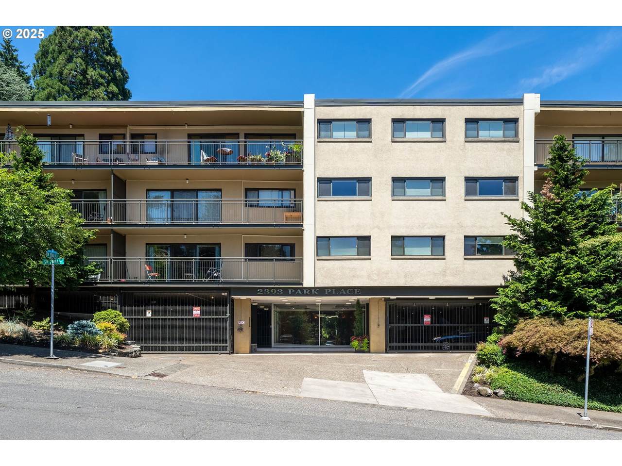 2393 Park Pl - Photo 1
