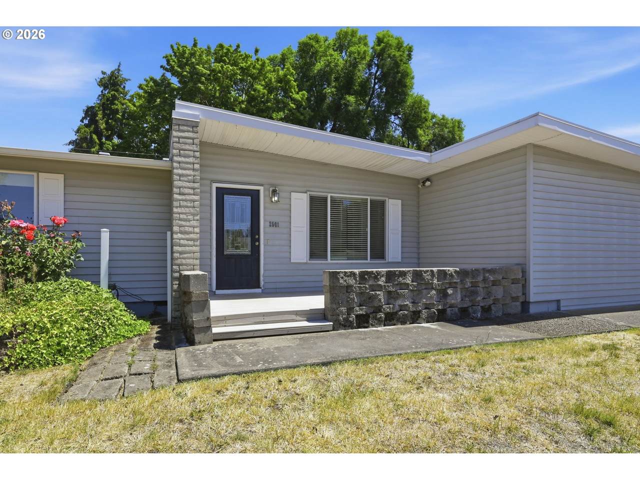 2501 Stratford St - Photo 1