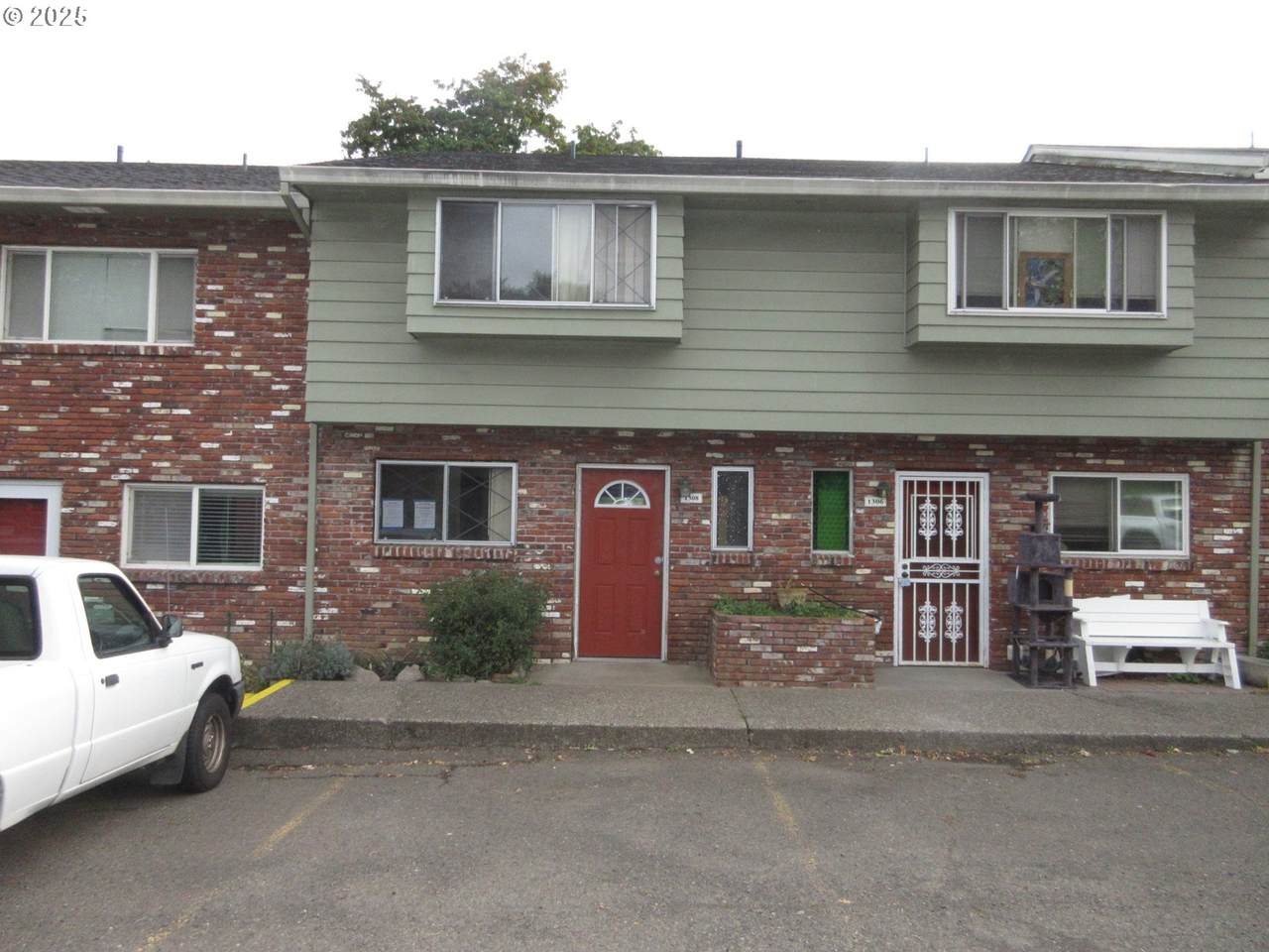 1308 Hogan Dr - Photo 1