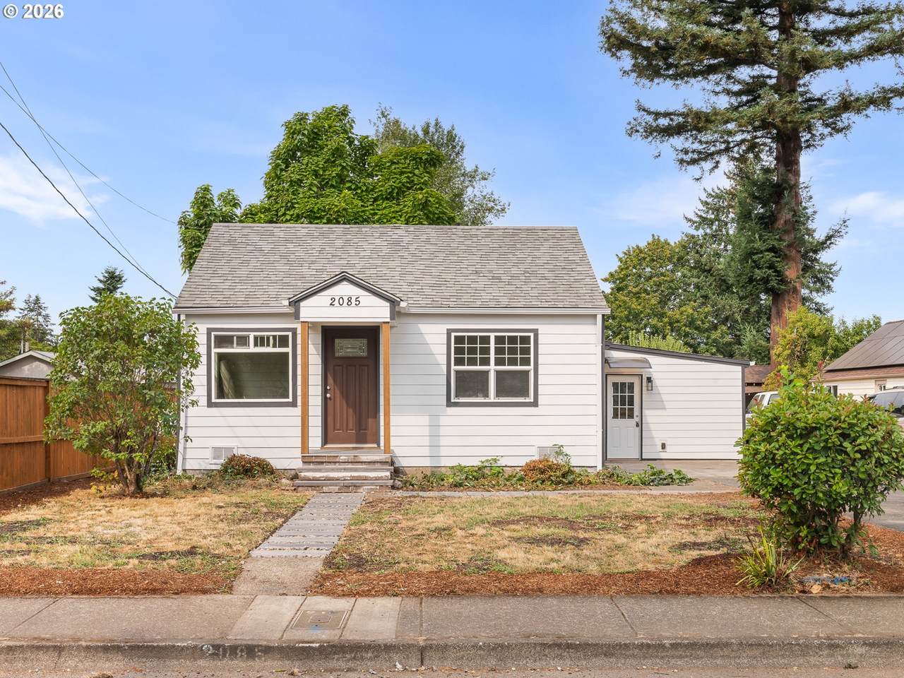 2085 Evergreen Ave - Photo 1