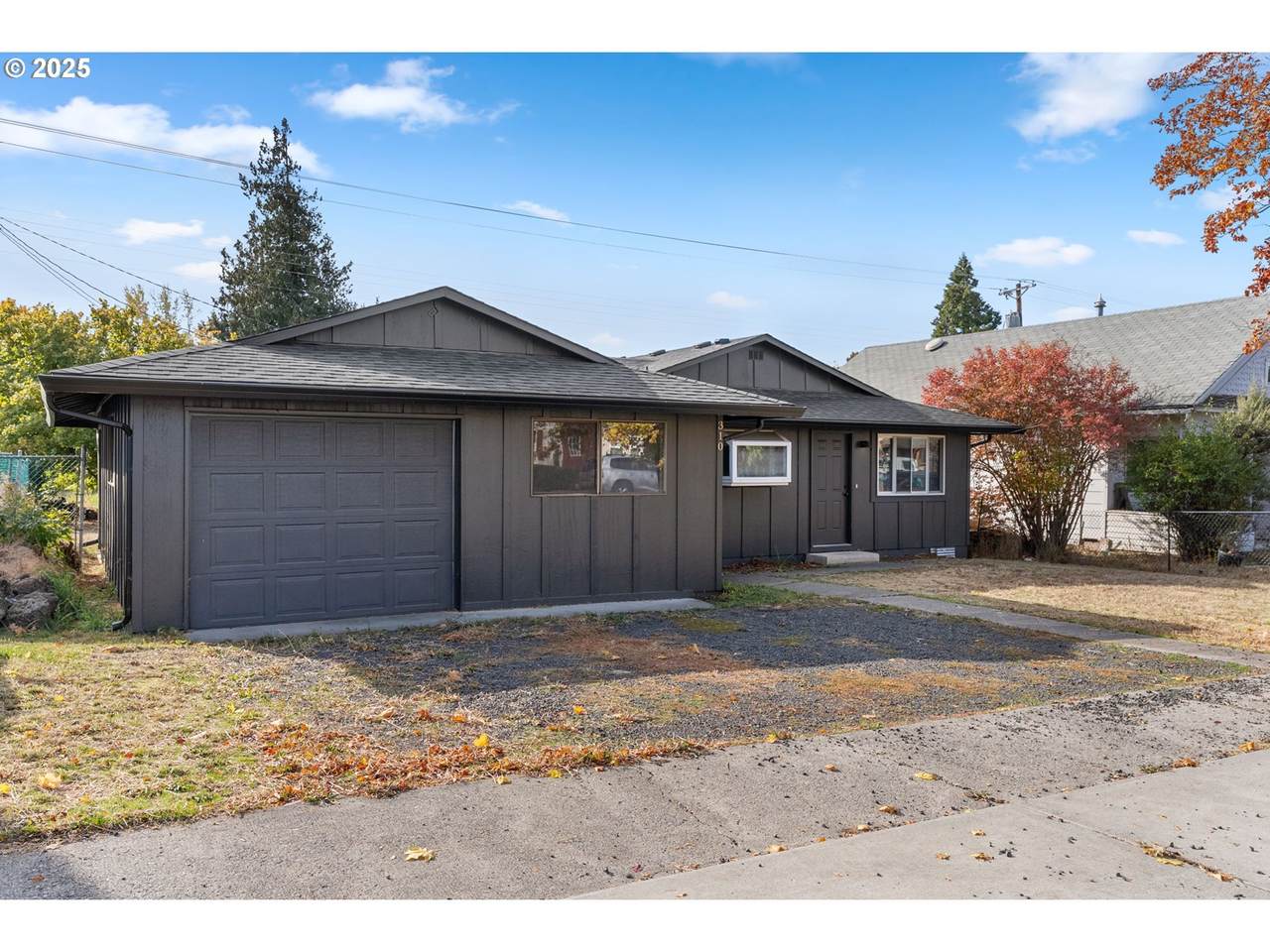 310 Broadway St - Photo 1