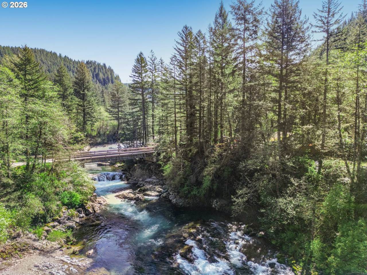 https://bt-photos.global.ssl.fastly.net/portland/1280_boomver_1_391582096-2.jpg