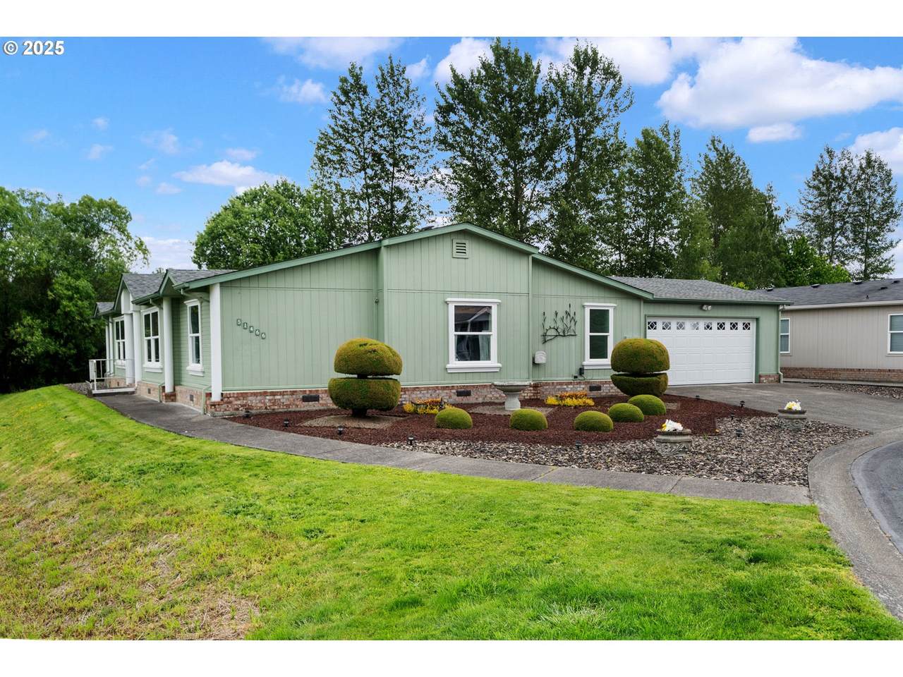 51466 Hood View Dr - Photo 1