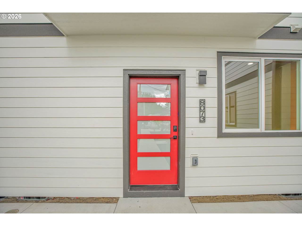 8073 Carlton St - Photo 1
