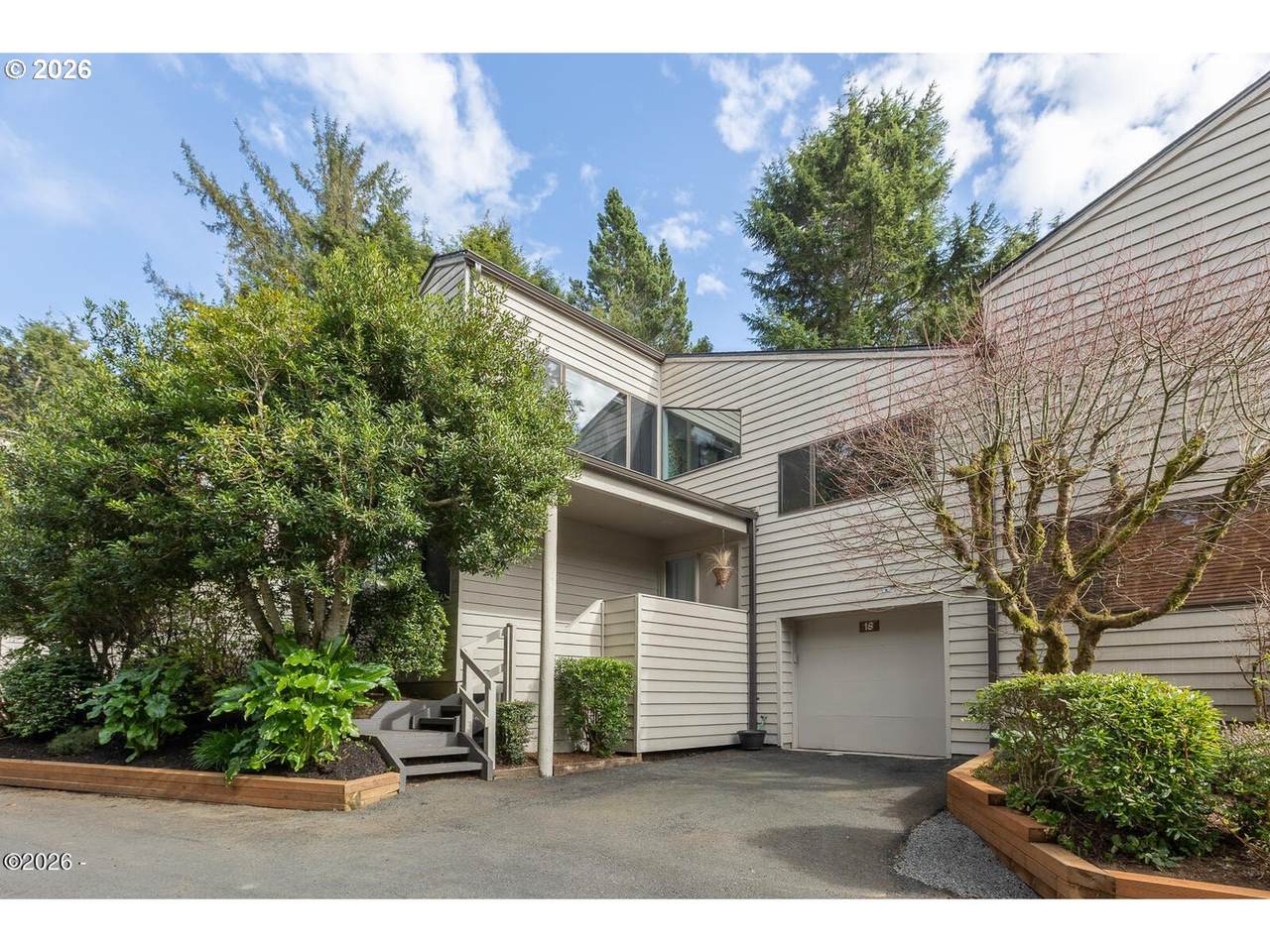 600 Island Dr - Photo 1