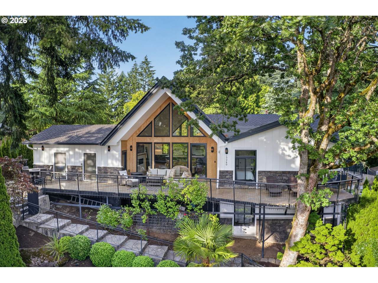 https://bt-photos.global.ssl.fastly.net/portland/1280_boomver_1_396644517-2.jpg