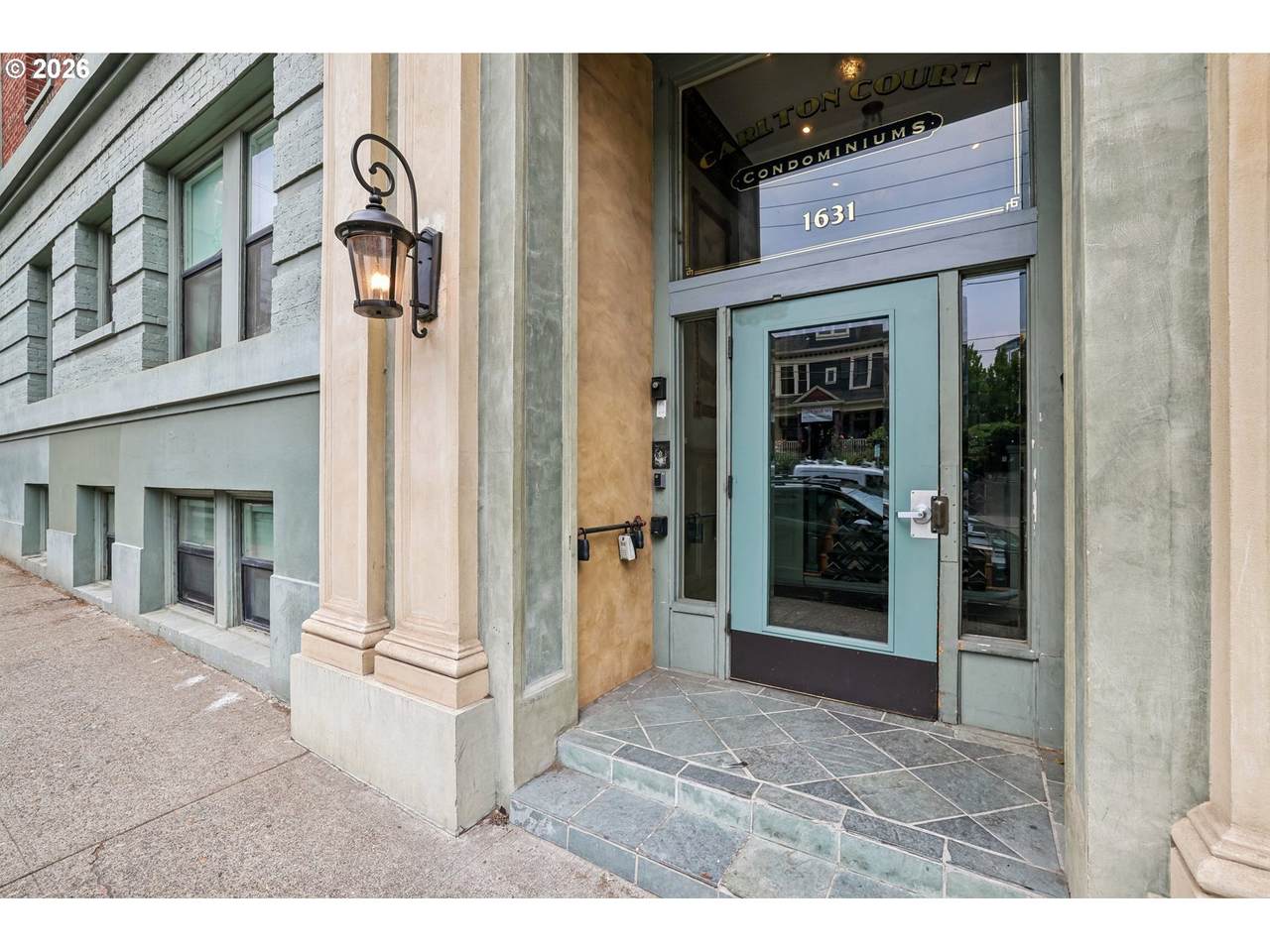 https://bt-photos.global.ssl.fastly.net/portland/1280_boomver_1_396839380-2.jpg