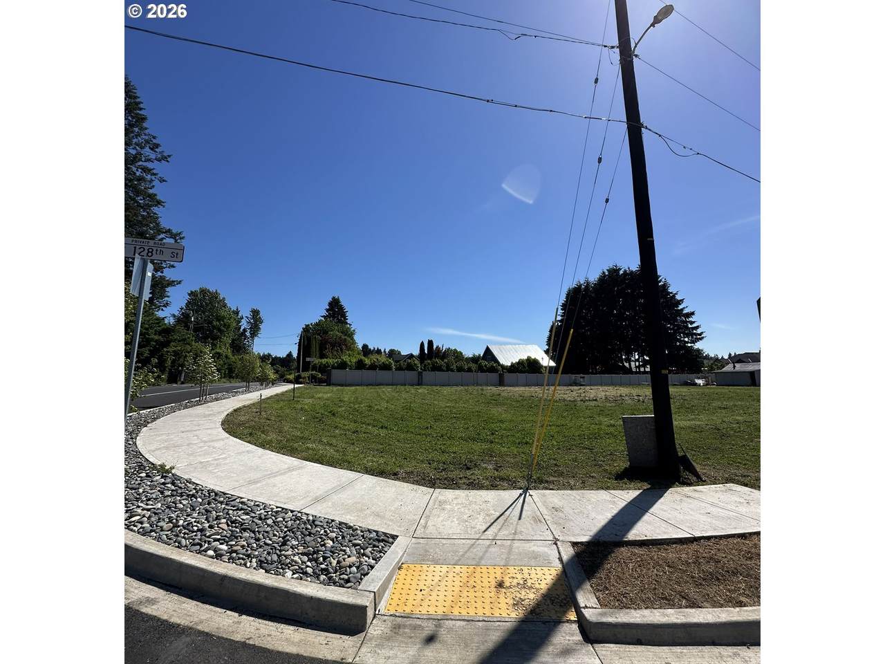https://bt-photos.global.ssl.fastly.net/portland/1280_boomver_1_404151828-2.jpg