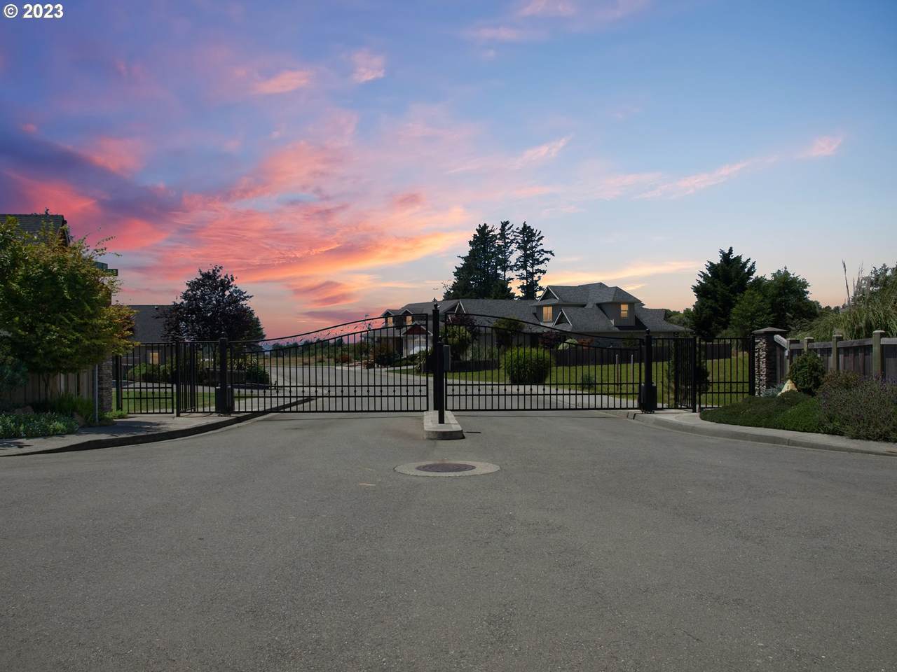 https://bt-photos.global.ssl.fastly.net/portland/1280_boomver_1_406022007-2.jpg