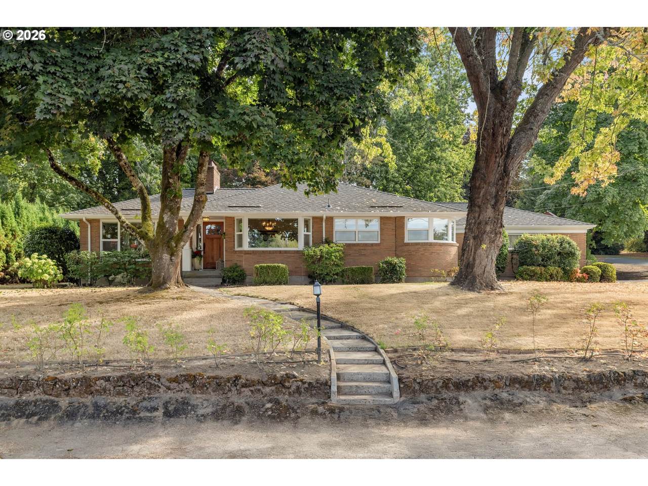 330 101ST Ave - Photo 1