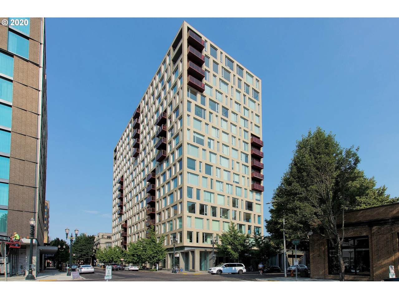 937 Glisan St - Photo 1