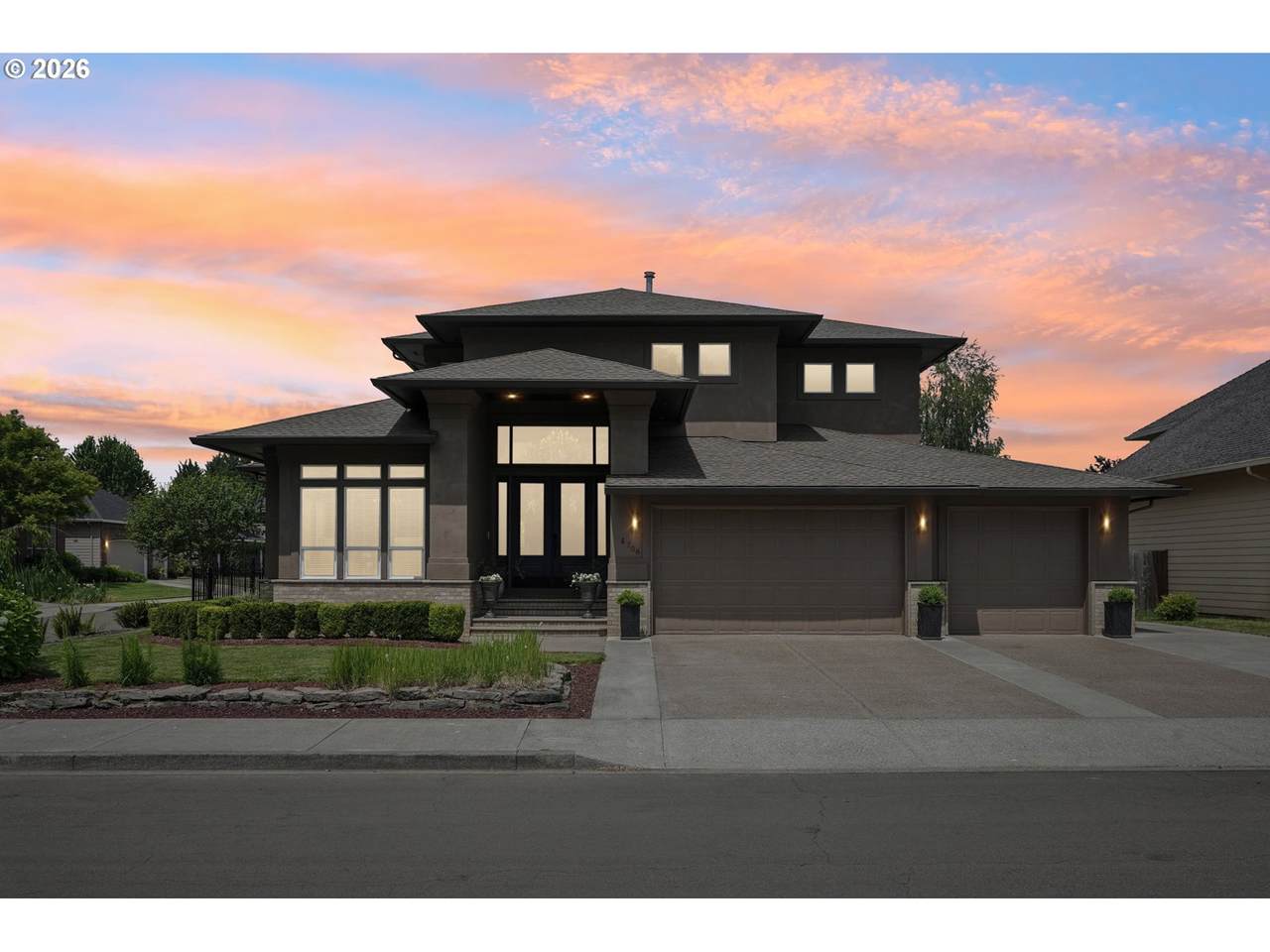 4706 137TH St - Photo 1