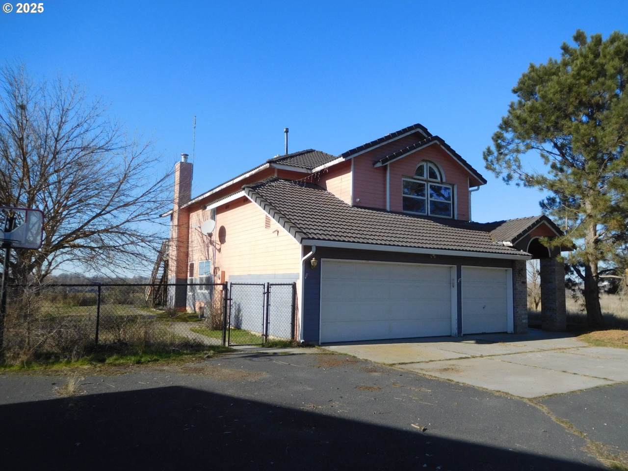 1385 Sjoren Ln - Photo 1