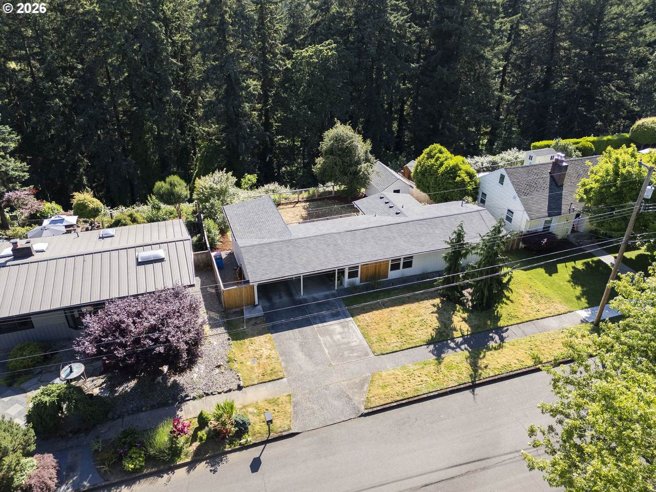 https://bt-photos.global.ssl.fastly.net/portland/1280_boomver_1_411415846-2.jpg
