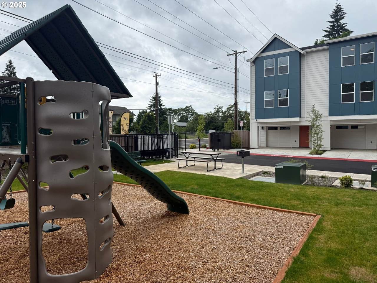 15093 Division St - Photo 1