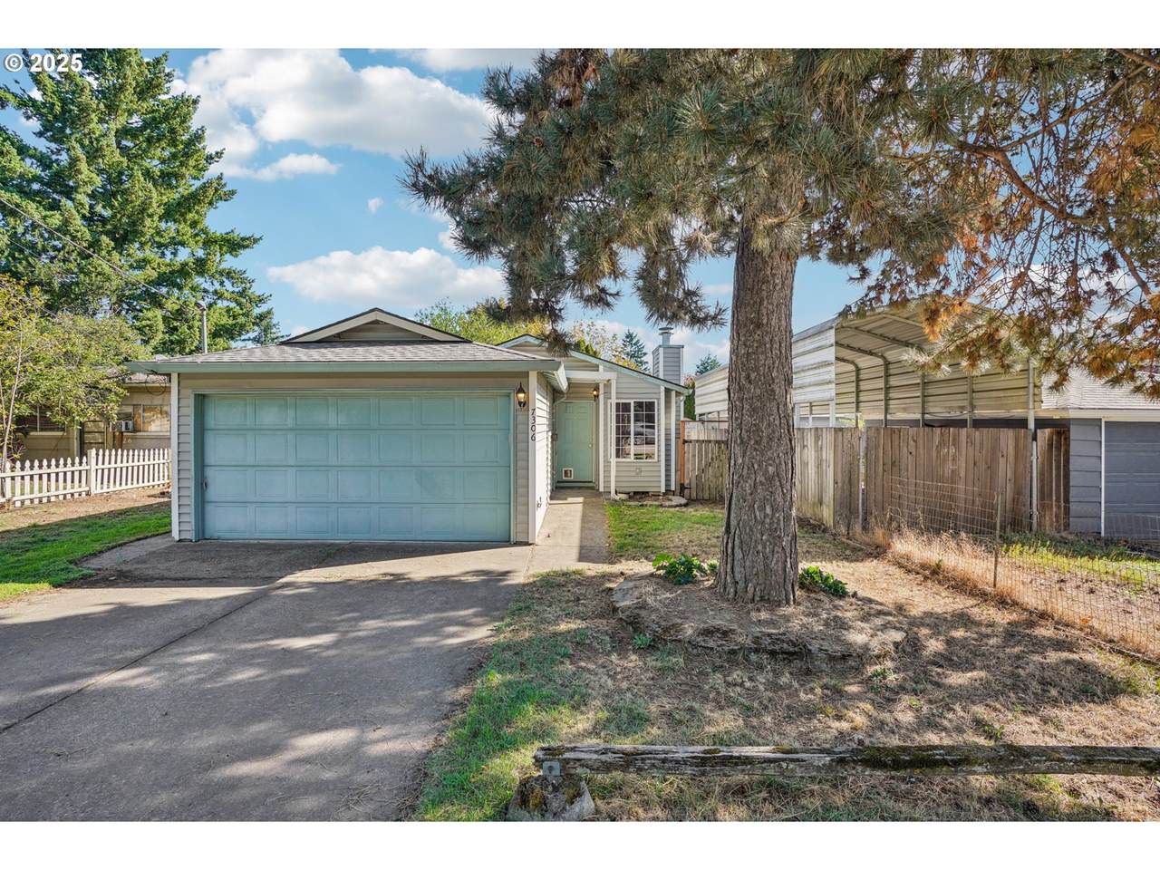 7306 76TH Ave - Photo 1